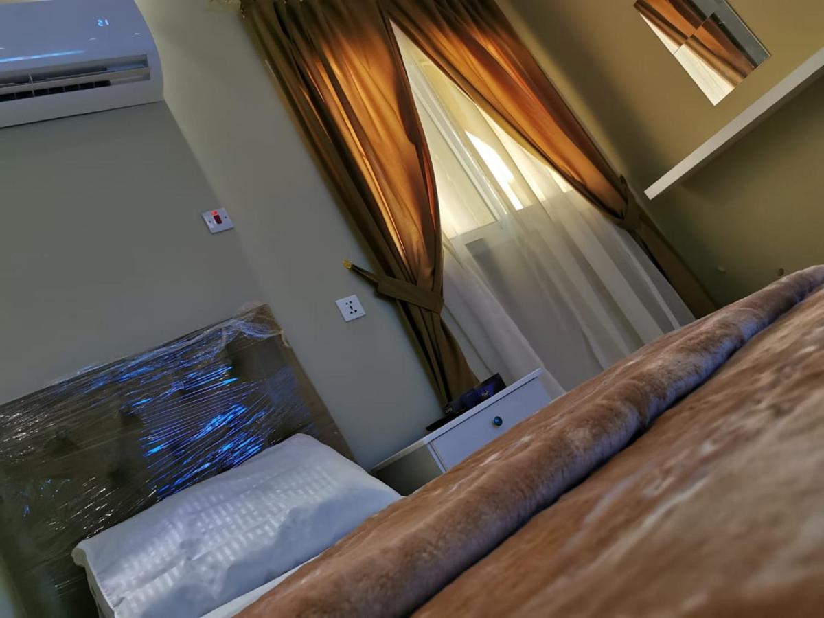 Marina House - للنساء فقط Homestay