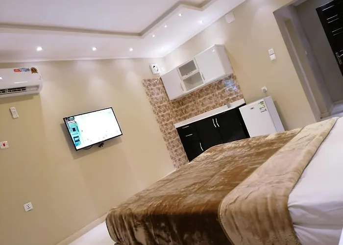 Marina House - للنساء فقط